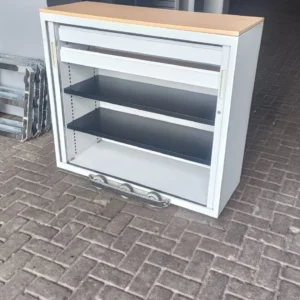 Halfhoge metalen roldeurkasten bij Kasten Handel Rogat